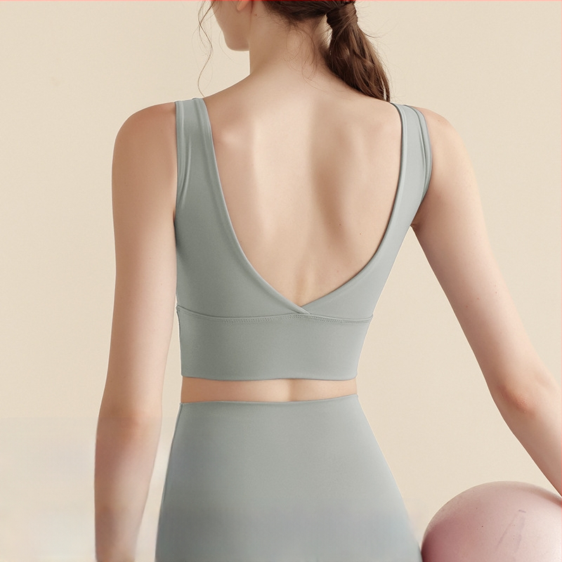 Sporta krūšturis ar 1/4 kausu, V- atpuse, joga veste ar krūšu spilventiņu, materiāls Nylon + Spandex