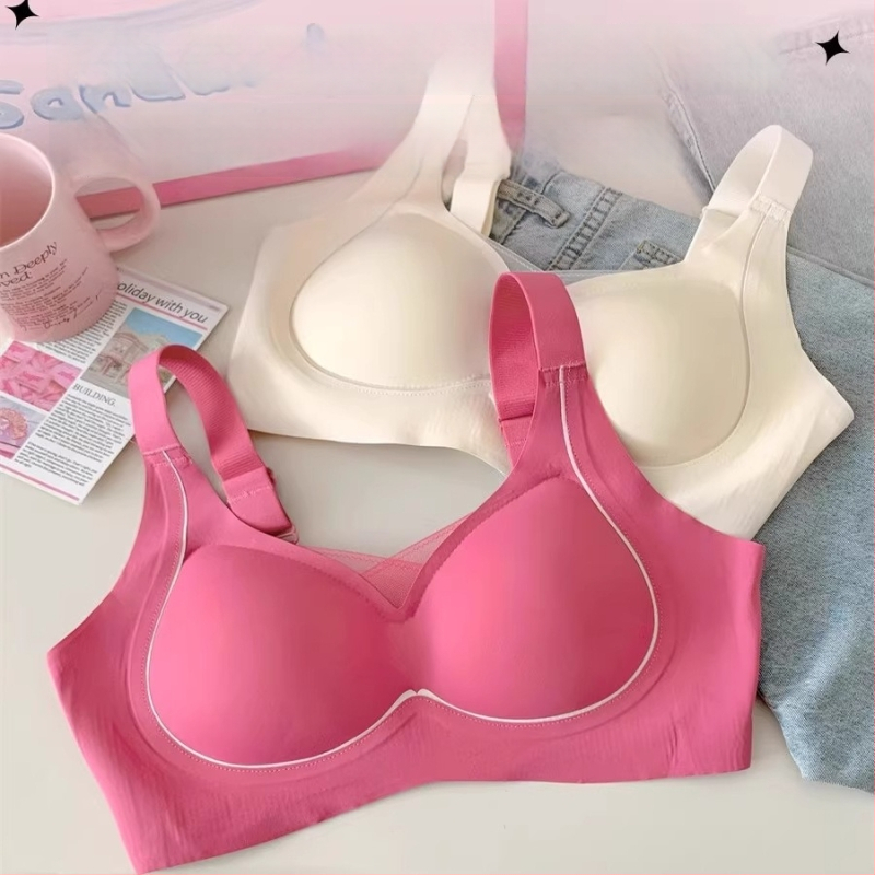 Sieviešu krūšturis – pret gravitācijas pacēlājs, mīksta atbalsta, pilna kauss ar vidēji formētu kupolu, neilona audums ar spandeks iekšpusi, aizmugurē četrrindu aizdare, elpojošs komforts