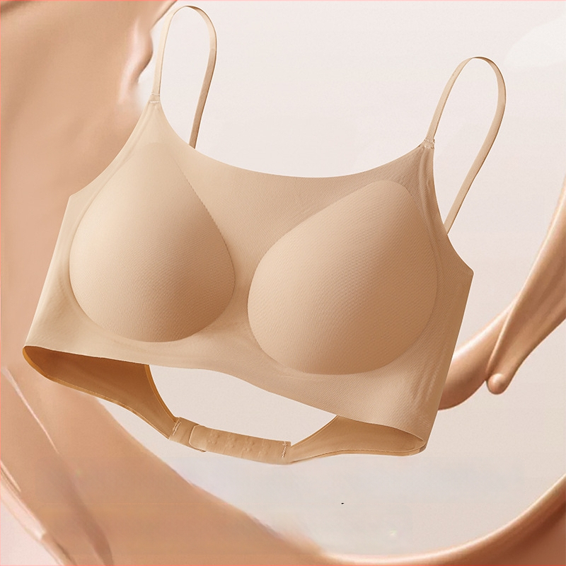 Bezšuvju neizskatīgs krūšturis no neilona, pildītas kauss, regulējamas siksnas ar mežģīnēm, aizmugurējs sprādze vienā rindā, ērtā forma