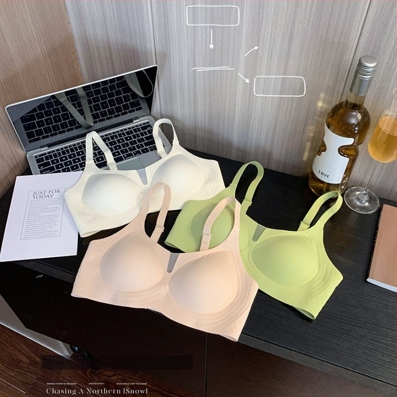 Sutien din nylon fără sârmă, fără cusături, cupă 3/4 cu model subțire, susținere moale, adună țesutul lateral, închidere în spate cu patru rânduri