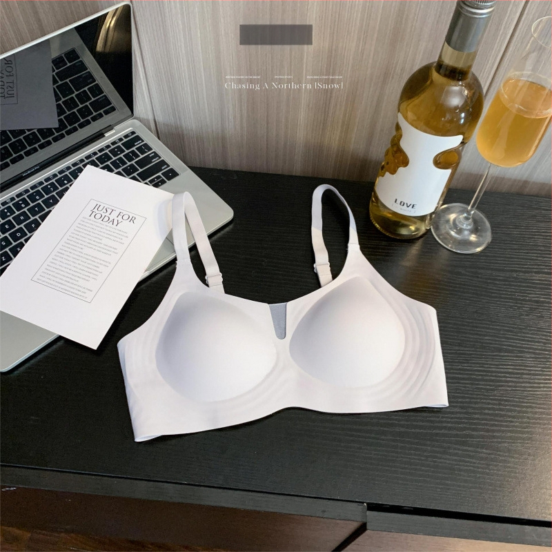 Sutien din nylon fără sârmă, fără cusături, cupă 3/4 cu model subțire, susținere moale, adună țesutul lateral, închidere în spate cu patru rânduri