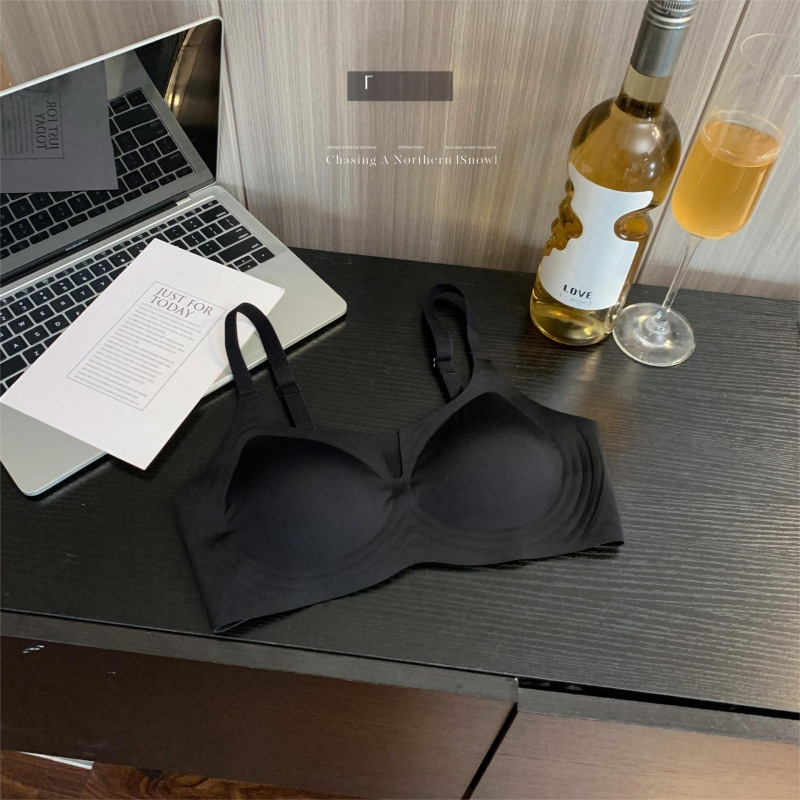 Sutien din nylon fără sârmă, fără cusături, cupă 3/4 cu model subțire, susținere moale, adună țesutul lateral, închidere în spate cu patru rânduri