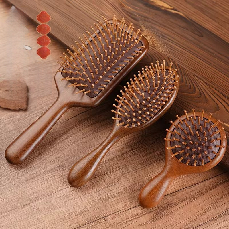 Гребен от сандалово дърво с въздушна подложка за масаж на меридианите, гравирано лого, подаръчна кутия