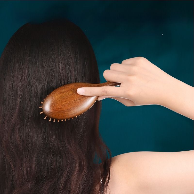 Гребен от сандалово дърво с въздушна подложка за масаж на меридианите, гравирано лого, подаръчна кутия