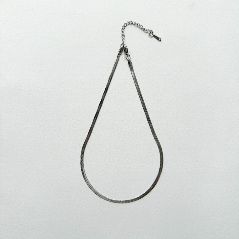 Titāna tērauda kaklarota, asmens ķēde, ar 18K zelta pārklājumu