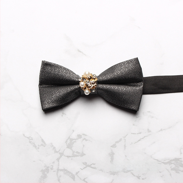 Csokornyakkendő, koreai stílus, poliészter, jacquard szövés, monokróm dizájn, gyémántdíszítés (polieszter, koreai stílus, jacquard szövés, monokróm dizájn, gyémántdíszítés)