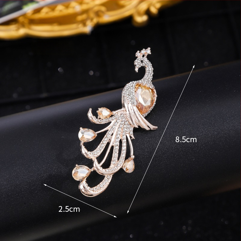 Broš paun motiva, legura, marka Yusheng, elektroplirano, klasičan i svestran stil