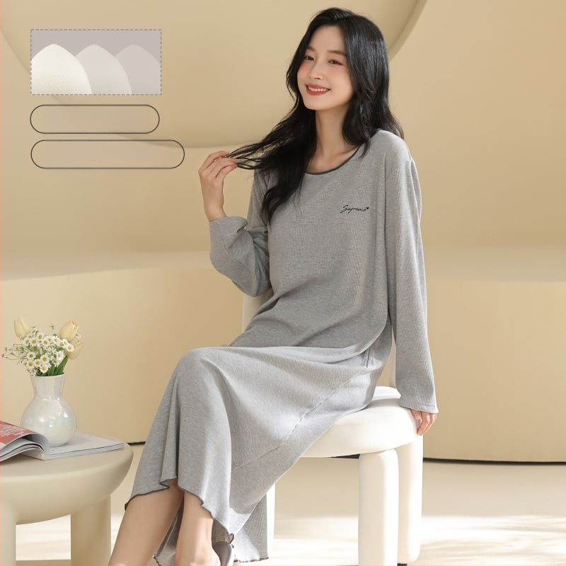 Νυχτερινό φόρεμα πουλόβερ με ενσωματωμένες επενδύσεις στήθους, μακριά μανίκια, στρογγυλός γιακάς, ανάμειξη βισκόζη-πολυεστέρα-ελαστάνη, μεσαίου βάρους