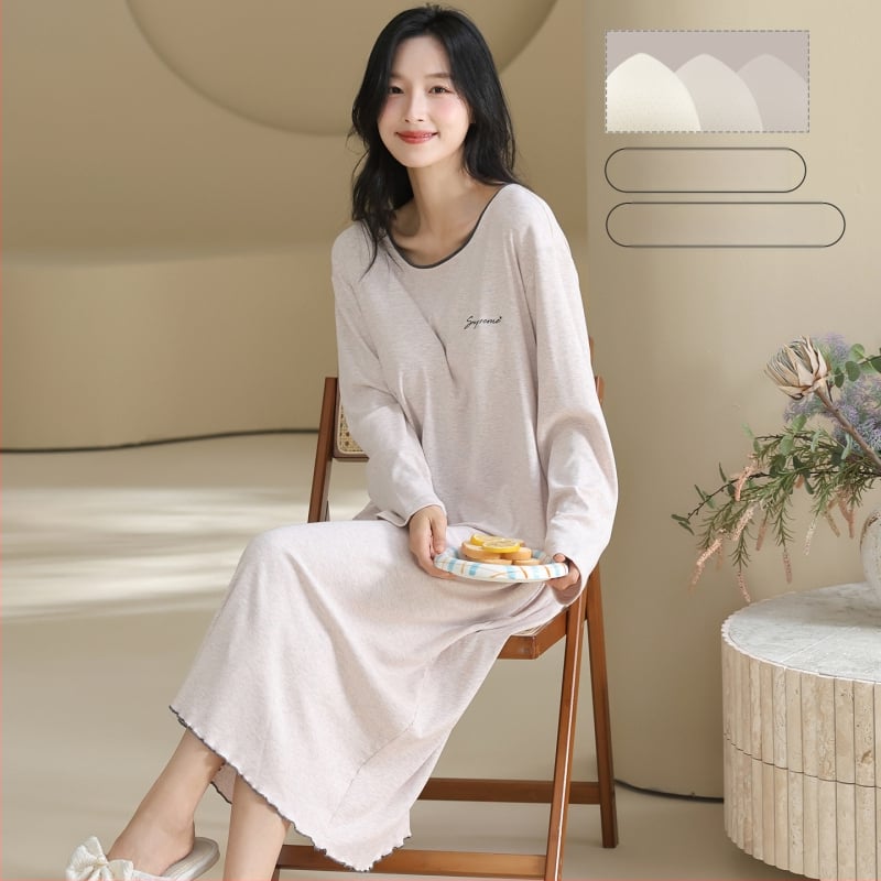 Νυχτερινό φόρεμα πουλόβερ με ενσωματωμένες επενδύσεις στήθους, μακριά μανίκια, στρογγυλός γιακάς, ανάμειξη βισκόζη-πολυεστέρα-ελαστάνη, μεσαίου βάρους