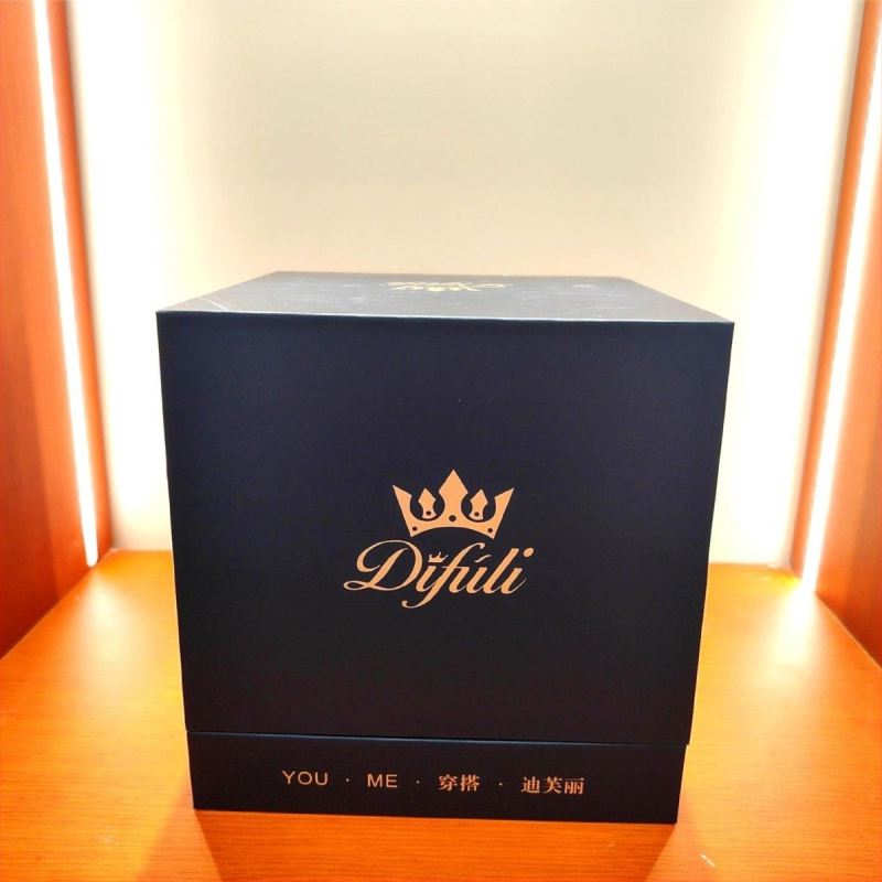 Kella kingituseks karp – kõrge klassi, originaalne disain, Duffy bränd, 1 ühik, 2024 sügis