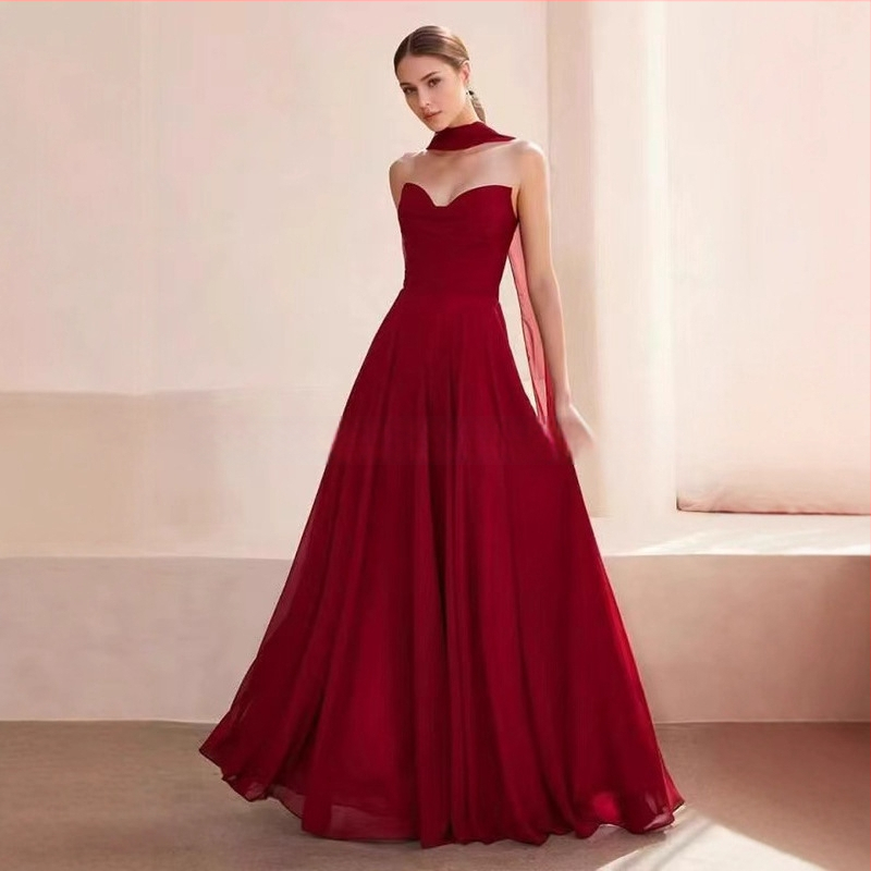 Õhtukleit ilma õlarihmadeta, pikk A-liini siluett, kõrge talje, polüestri segu pulmakleit