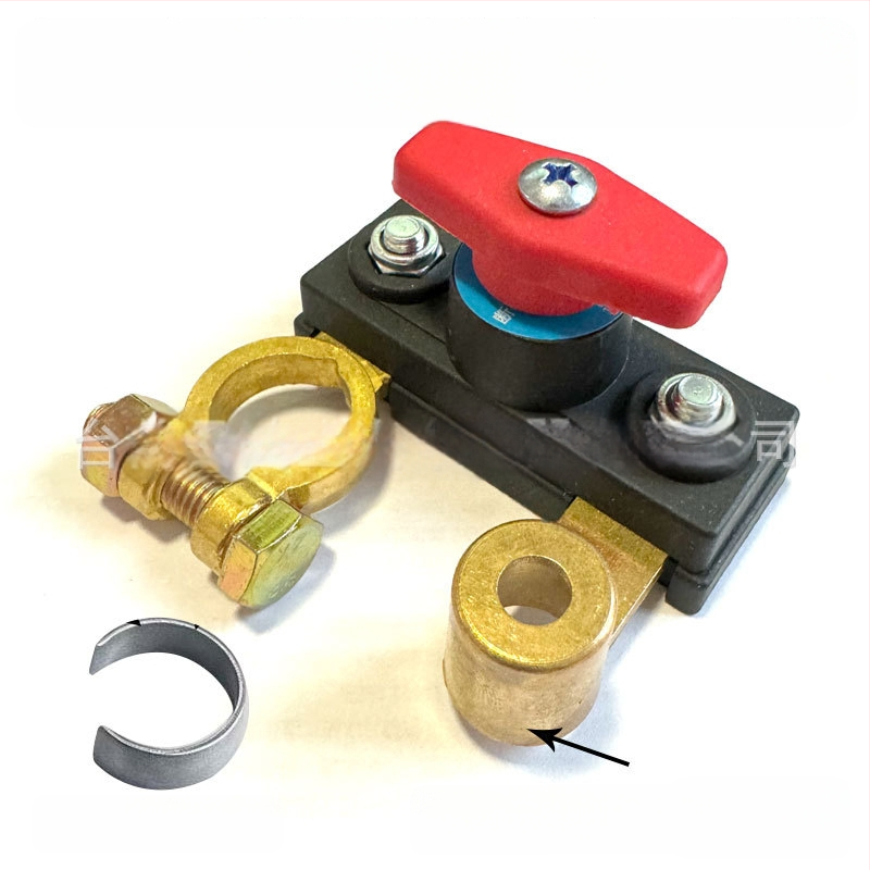 Automašīnas akumulatora pozitīvā pola pagarinājuma kabelis ar augstas strāvas galveno naža tipa slēdzi, 125 mm