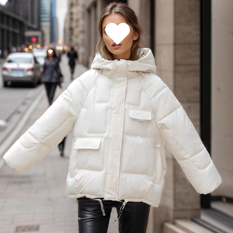 Дамско яке с качулка, пух-памучен пълнеж, дебело, с няколко джоба, цип