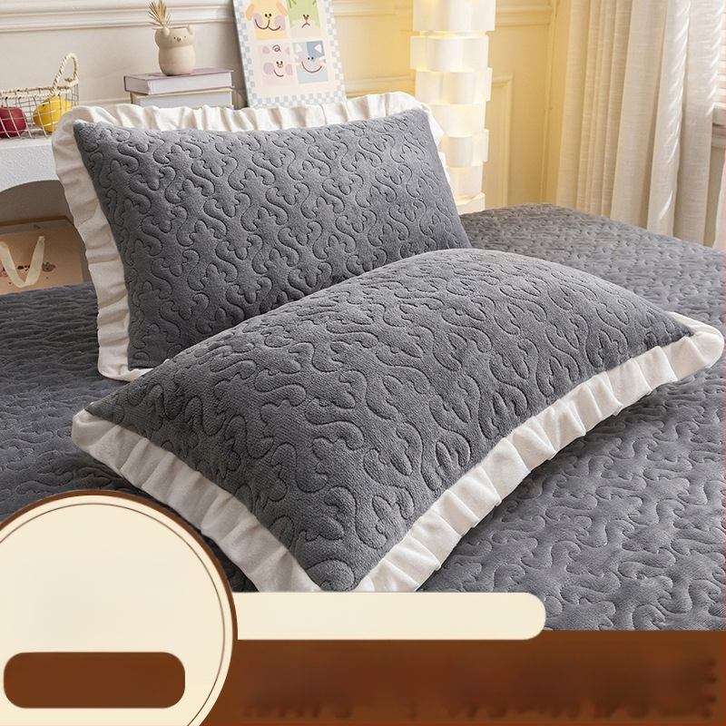 Padjapüür polüesterkiududest, 40 lõnga, trükkimine ja lõimimine, reaktiivne trükk ja värvimine, kaasaegne minimalistlik stiil