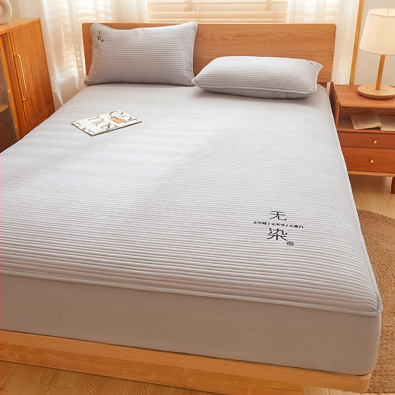 Τριών τεμαχίων σετ σεντόνια από 100% βαμβάκι με λάστιχο, κάλυμμα κρεβατιού και μαξιλαροθήκες; μονοχρωμο σχέδιο; αντιδραστική βαφή; κεντημένο, πλυμένο ύφασμα; πυκνότητα ύφανσης 133x72; 40 νήματα