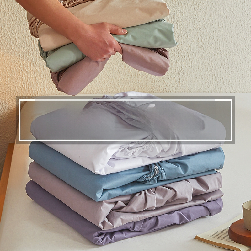 Kinnine voodilina TPU veekindla alusega; pealne kiht 100% puuvill; twilli põimumine; reaktiivne trükk ja värvimine; hingav.