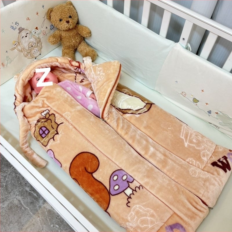 Kolm kihti kihiline beebi magamiskott kašmiiri täidisega ja kahekülgse veluurvoodriga, valmistatud 100% puuvillast