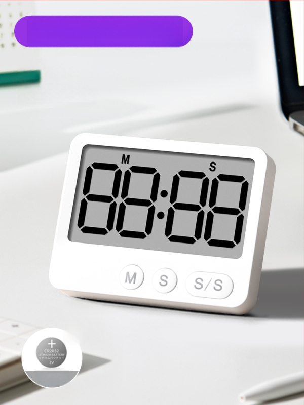 Mehaaniline liikumine; analoogne näidik; ümmargune kuju; toidetakse patareidega