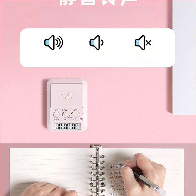 Mehaaniline liikumine; analoogne näidik; ümmargune kuju; toidetakse patareidega