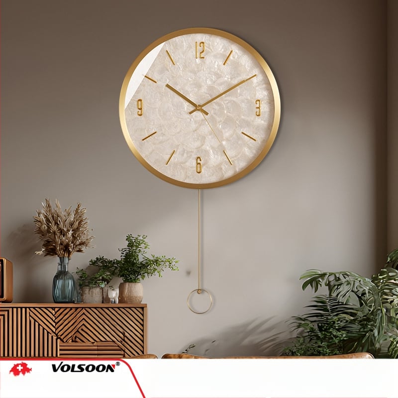 Seinakell — ümmargune, messingust korpus, kvartsiliikumine, patareiga toidetav, dekoratiivne