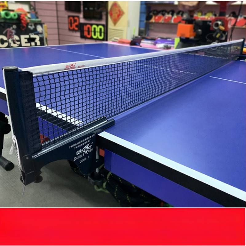 Lauatennisivõrgu alus keskse ühe võrguga