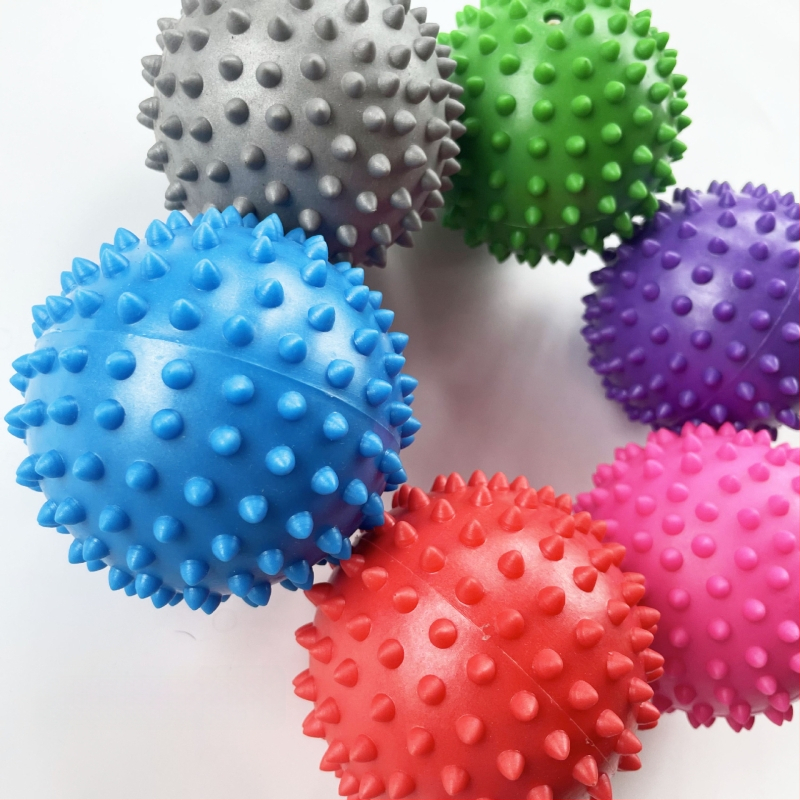 Μπάλα μασάζ με αγκάθια από μαλακό PVC για πίεση σημείων, ανακούφιση πελικής περιτονίας, γιόγκα και άσκηση