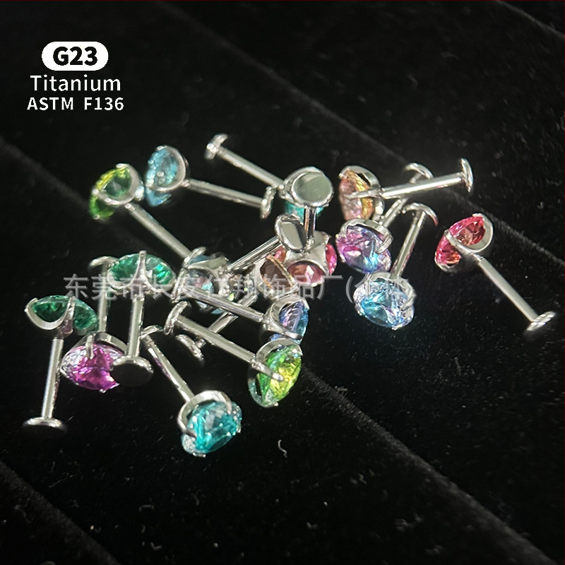 Ausies smeigtukas iš F136 titano lydinio – gradientinis paukščių lizdo dizainas, 5A cirkonas kristalas, vidinis sriegis