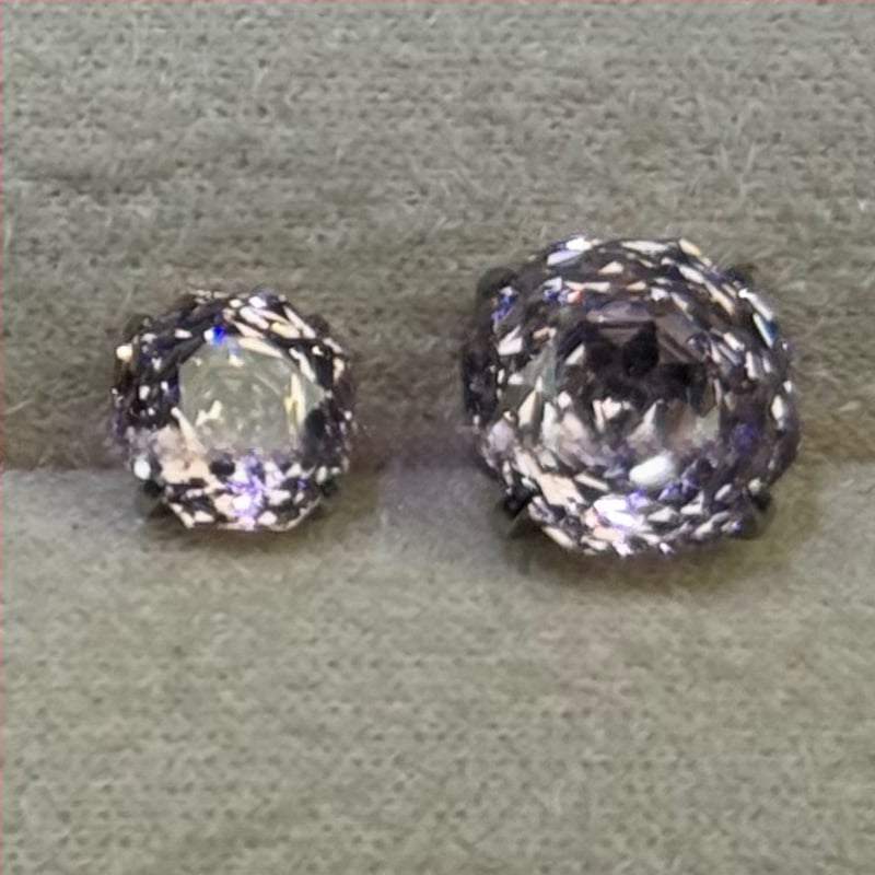 Renxiang auskarai iš titano lydinio F136, aštuoniakampis rožių pjovimo cirkonas, nagų laikiklis, grynumas G23