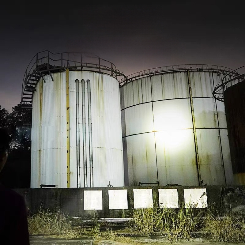 Kang Ming KM2698 KM2697 KM2706 įkraunamas LED prožektorius, 50W, 10000mAh, nuotolis iki 500 m, tinka žygiams ir stovyklavimui