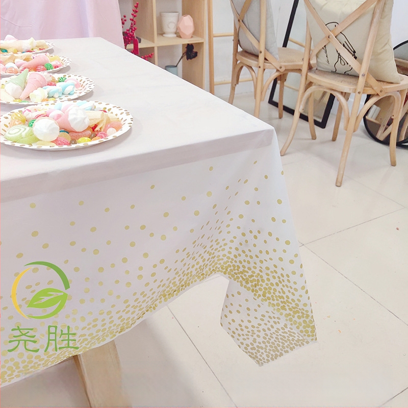 Ühekordne paberist lauatarvikute komplekt – ümmargused taldrikud, tassid, nuga, kahvlid ja lusikad restoranidele ja hotellidele (paber, biolagunev)