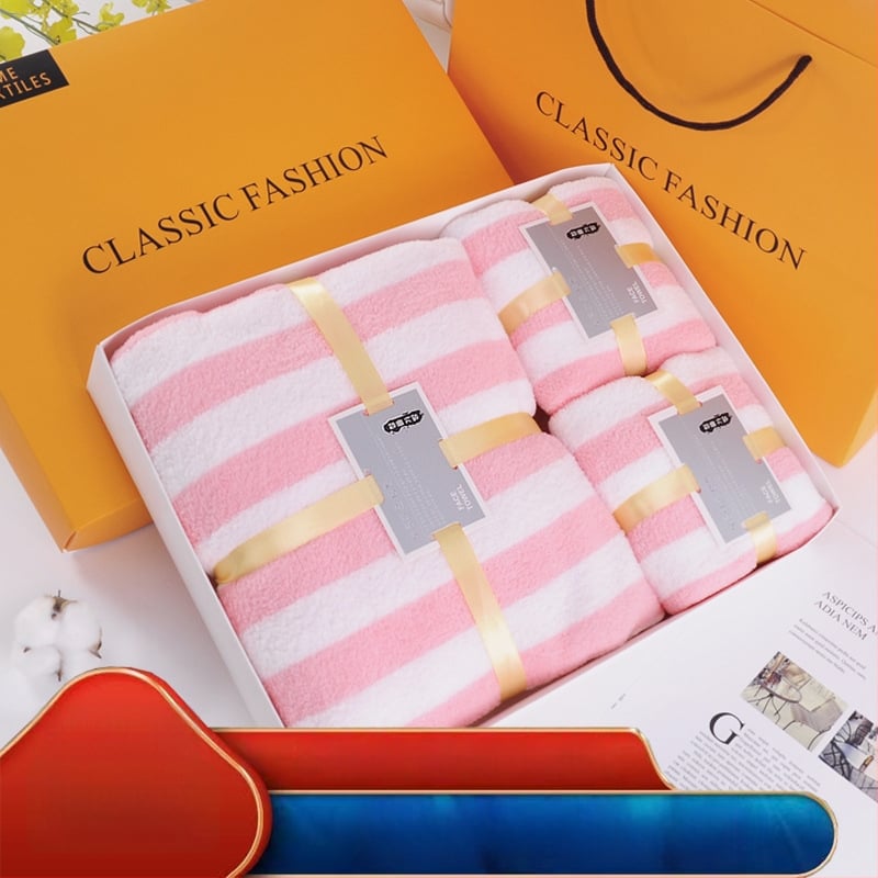 Σετ τριών πετσετών σε κουτί δώρου — πετσέτες μπάνιου από κοραλλί φλίς, με λογότυπο, προσαρμόσιμες, άνω των 500 g