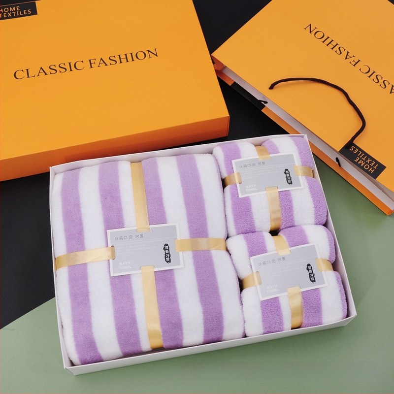 Σετ τριών πετσετών σε κουτί δώρου — πετσέτες μπάνιου από κοραλλί φλίς, με λογότυπο, προσαρμόσιμες, άνω των 500 g