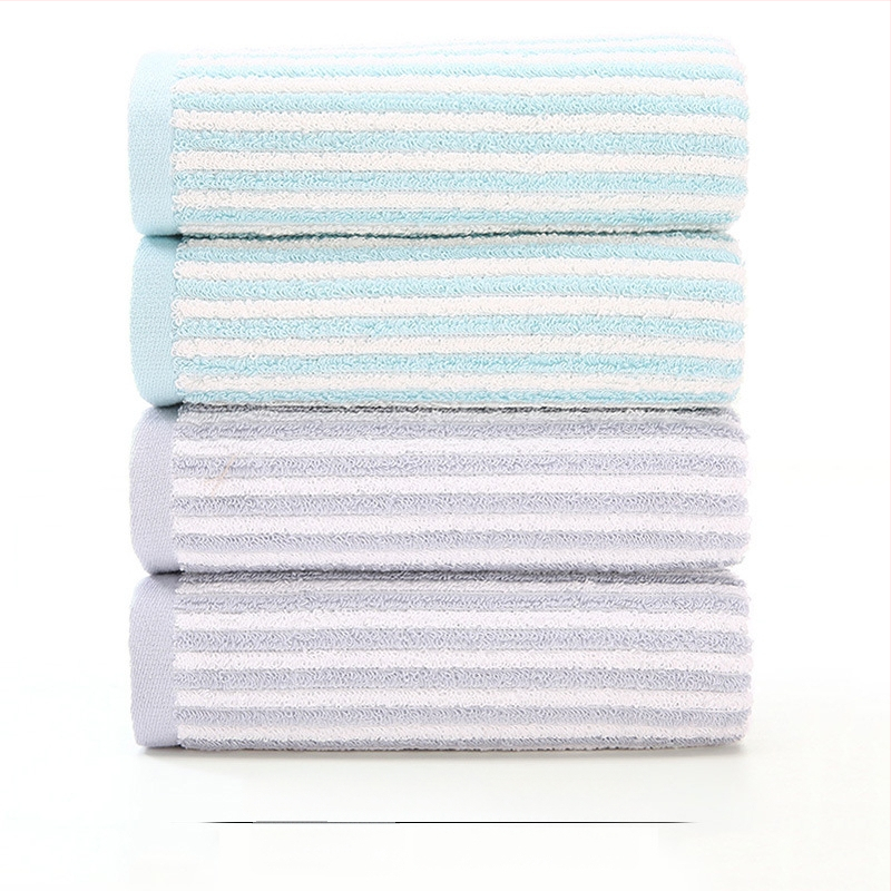 Σετ τεσσάρων πετσέτων από 100% βαμβάκι για πρόσωπο και σώμα — μαλακές, απορροφητικές, με αυξημένη πυκνότητα