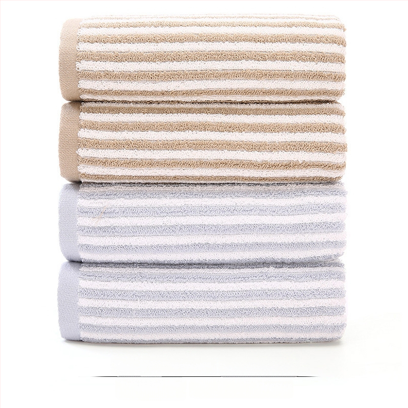 Σετ τεσσάρων πετσέτων από 100% βαμβάκι για πρόσωπο και σώμα — μαλακές, απορροφητικές, με αυξημένη πυκνότητα