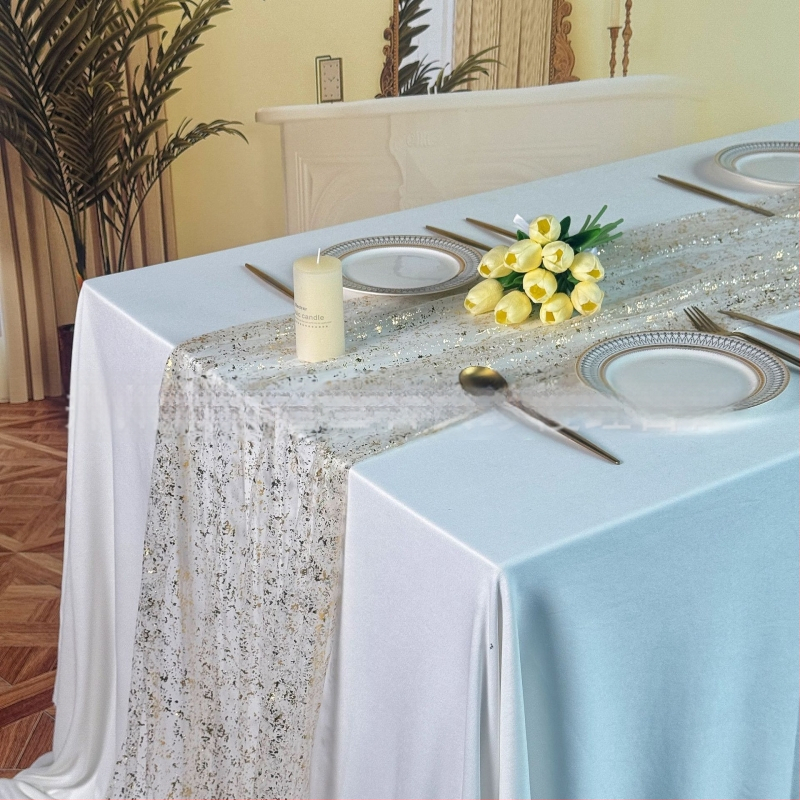 Декорация за маса за парти с шифонова тюл и пайети от метално фолио (материал: полиестерно влакно; съдържание на основния материал: 99%; стил: модерен минимализъм; категория: декорация за маса)