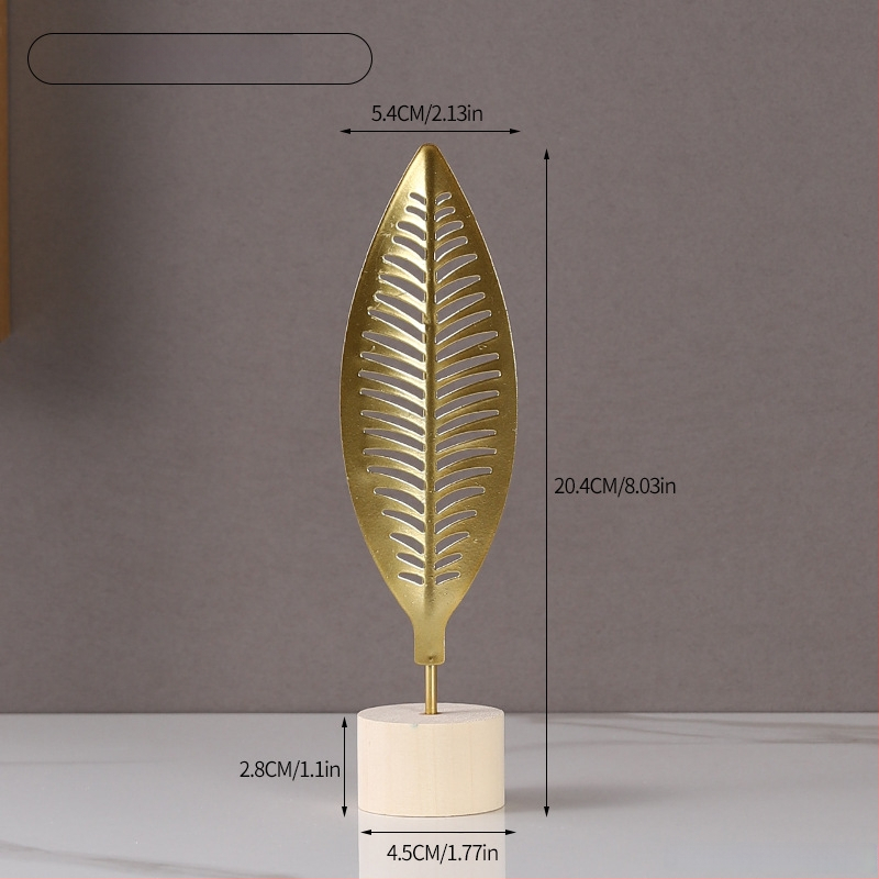 Lapo formos skulptūra su medine baze, geležies meno elementai, šviesus prabanga stilius, biurui ir namų interjerui.