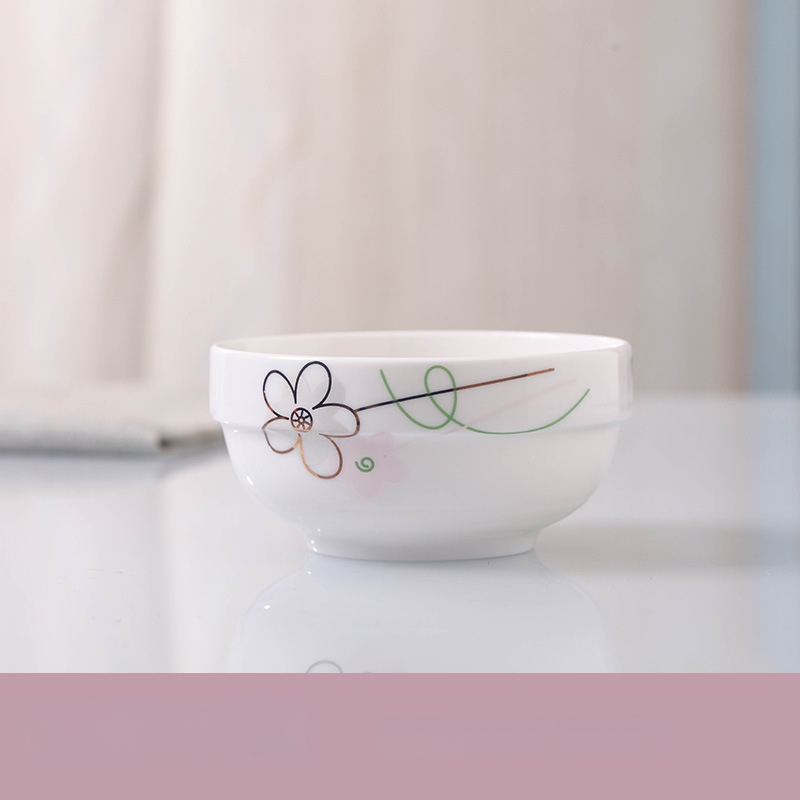 Keraminis stalo servizo rinkinys: ryžių dubenėliai, sriubos dubenėliai ir lėkštės; kaulinis porcelianas (>36% kaulo); gėlių raštas; dažyta glazūra; tinkamas mikrobangų krosnelėms.