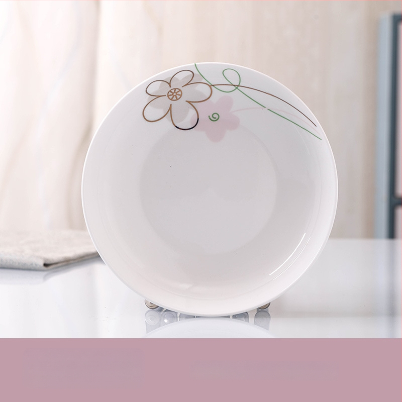 Keraminis stalo servizo rinkinys: ryžių dubenėliai, sriubos dubenėliai ir lėkštės; kaulinis porcelianas (>36% kaulo); gėlių raštas; dažyta glazūra; tinkamas mikrobangų krosnelėms.