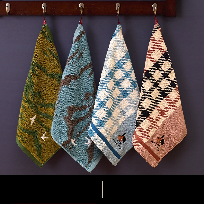 Памучна квадратна кърпа за лице – Airsl, 30 g, от чист памук, квадратна форма, бродерия и жакардова обработка