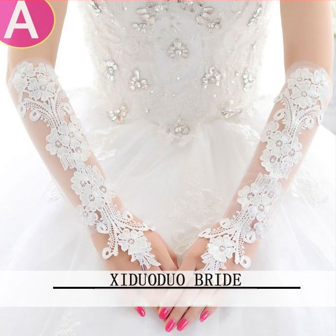 Kāzu cimdi no mežģīnēm, garie un plānie, mežģīņu materiāls (Zīmols: Unique; Noliktavā; Vasaras 2021)