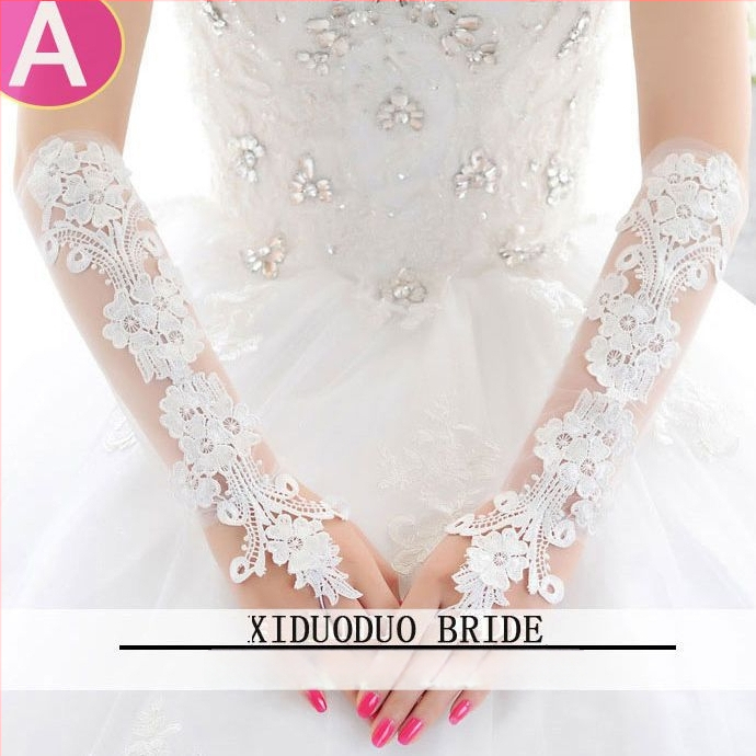 Kāzu cimdi no mežģīnēm, garie un plānie, mežģīņu materiāls (Zīmols: Unique; Noliktavā; Vasaras 2021)