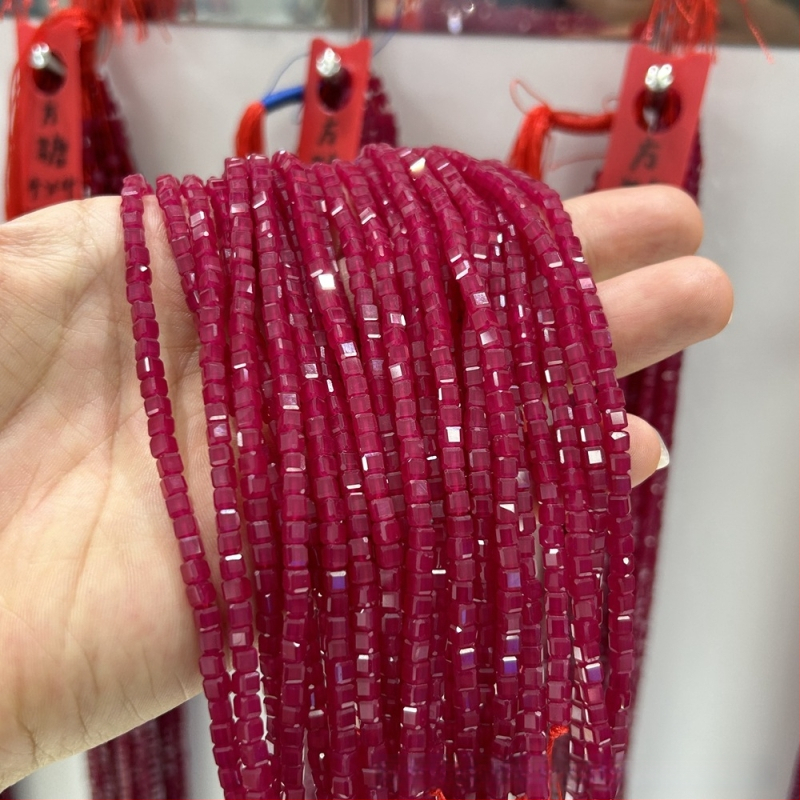 Рубинови корундови мъниста – различни форми, рязани и полирани, свободни скъпоценни камъни