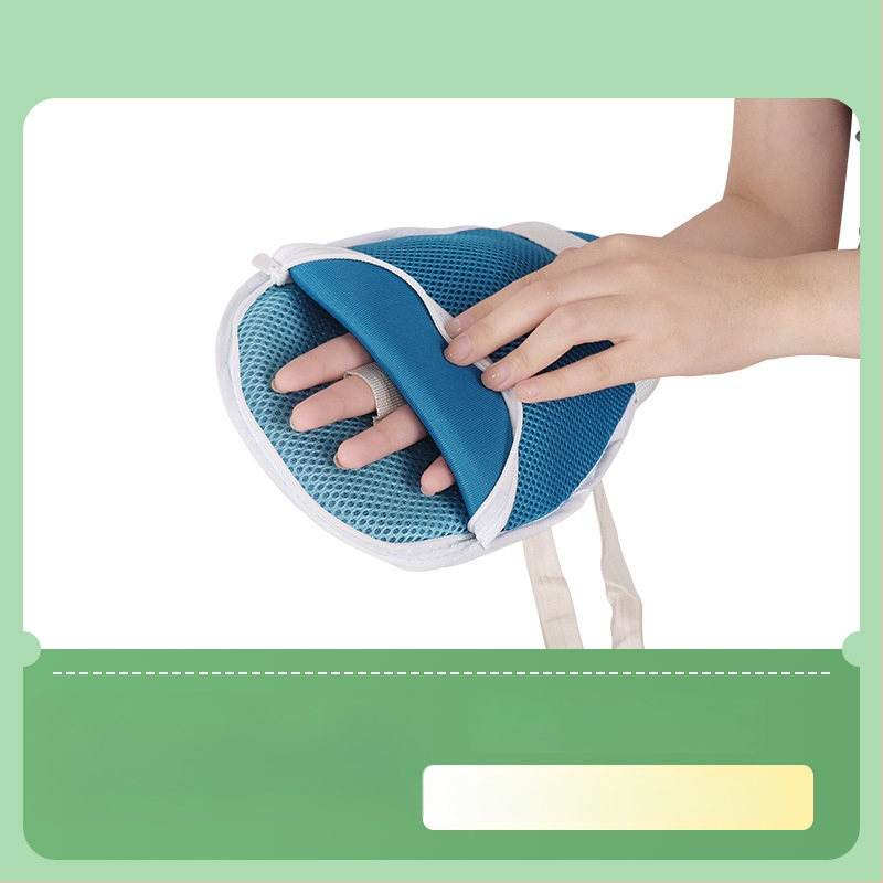 Apsauginės pirštinės lovoje gulintiems vyresnio amžiaus žmonėms su demencija — nuo įbrėžimų, kvėpuojanti medvilnė, modelis 125, delnoms, infraraudonųjų spindulių šildymas