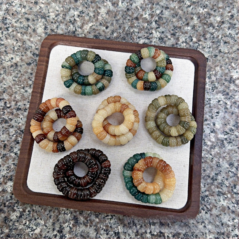 Bodhi seemne käevõru – käsitöö, ebatraditsiooniline stiil, kevad 2024