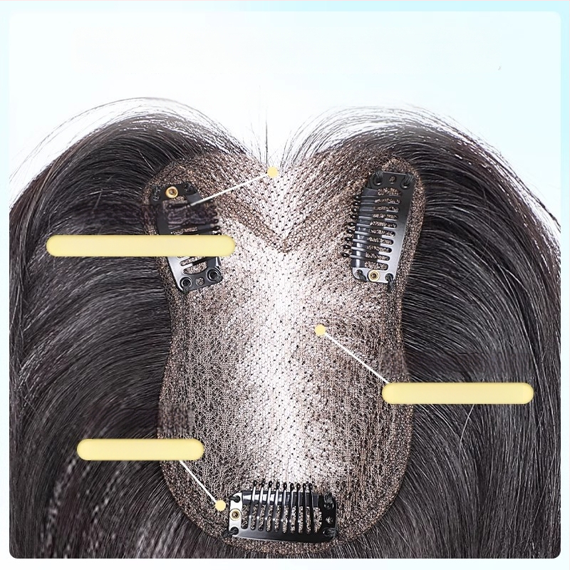 Viengabės plaukų toppers moterims viršugalvyje, apimtis, pūkuotas realistiškas vaizdas, be siūlių konstrukcija; aukštos temperatūros pluoštai; pusiau rankų darbo; kirpimas: tiesūs arba pakrypę; tinka visoms veido formoms