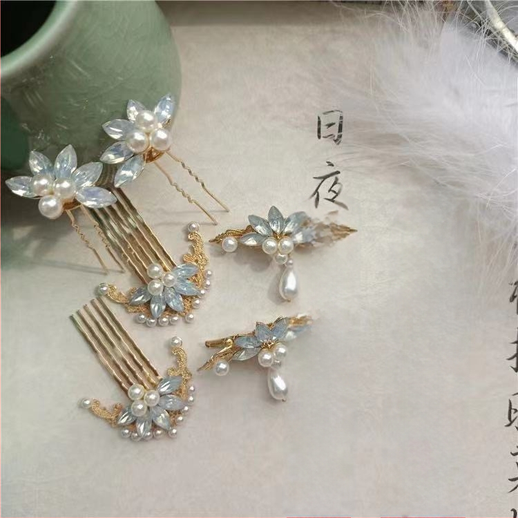 Clip de păr Hanfu inspirat cu flori și perle, în formă U, aliaj, făcut manual, cristal