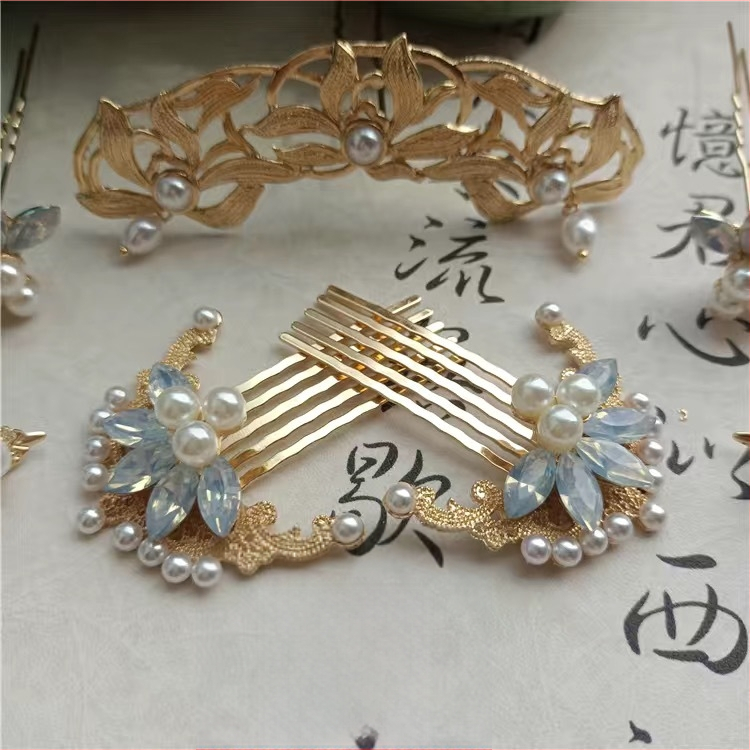 Clip de păr Hanfu inspirat cu flori și perle, în formă U, aliaj, făcut manual, cristal