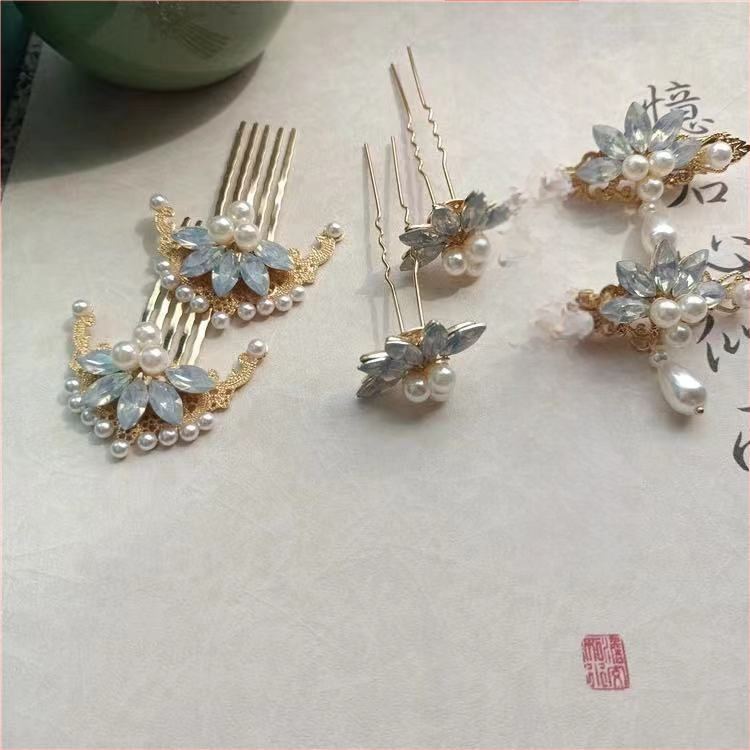 Clip de păr Hanfu inspirat cu flori și perle, în formă U, aliaj, făcut manual, cristal