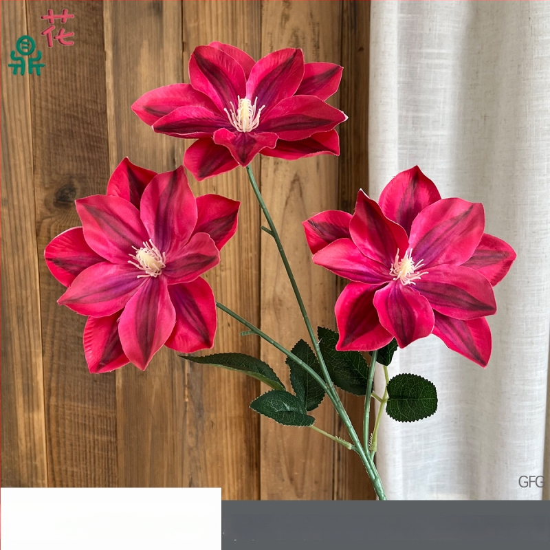 Vestuviniai šilko gėlių derinys – 3 galvų Clematis ir lelija, šilko gėlės plaukų šukuosenoms ir nuotraukoms, reljefinės detalės