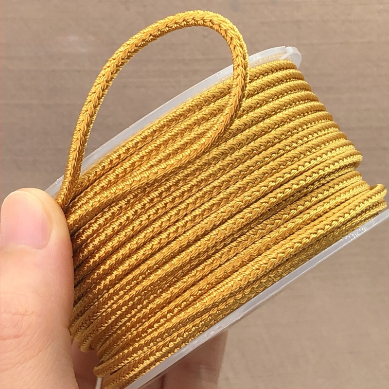 Ruyi aukla jade kulonam, rokām darināta, austs, pērļu pavedums